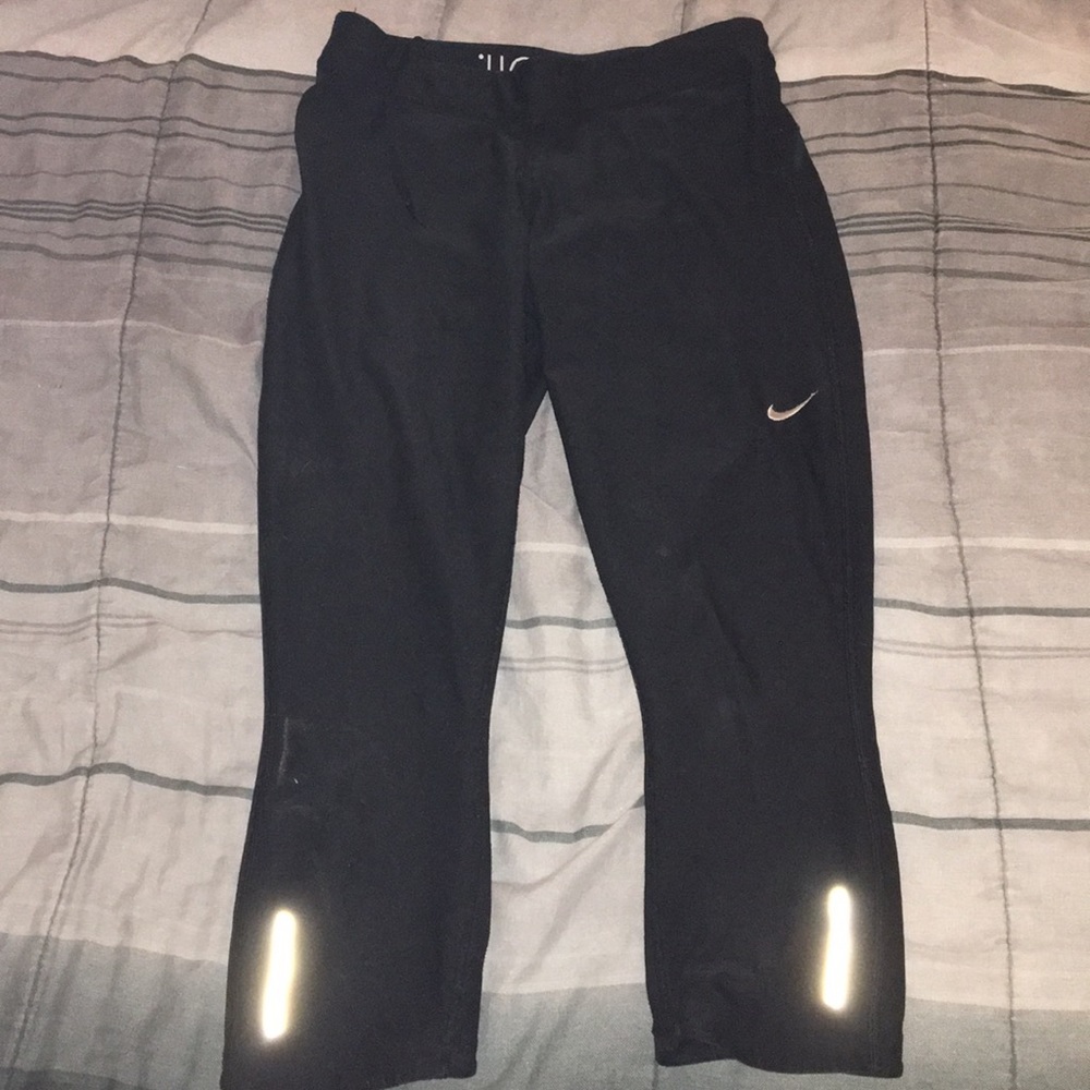 Nike capris leggings size medium